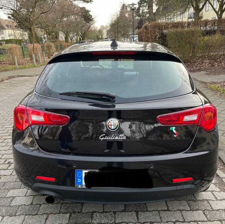 Alfa Romeo Giulietta 207.000 km 4.500 € Lippstadt 59555