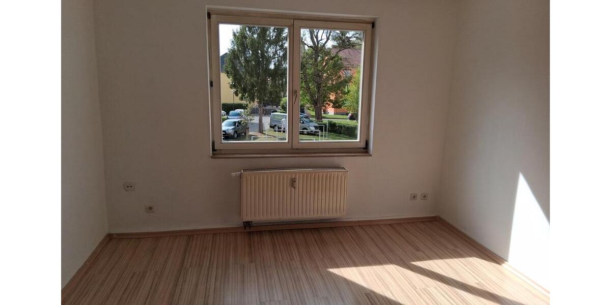 Etagenwohnung Hohenmölsen - 2 Zimmer, 46 m&sup2;, 380&euro; | Angebot:26447883