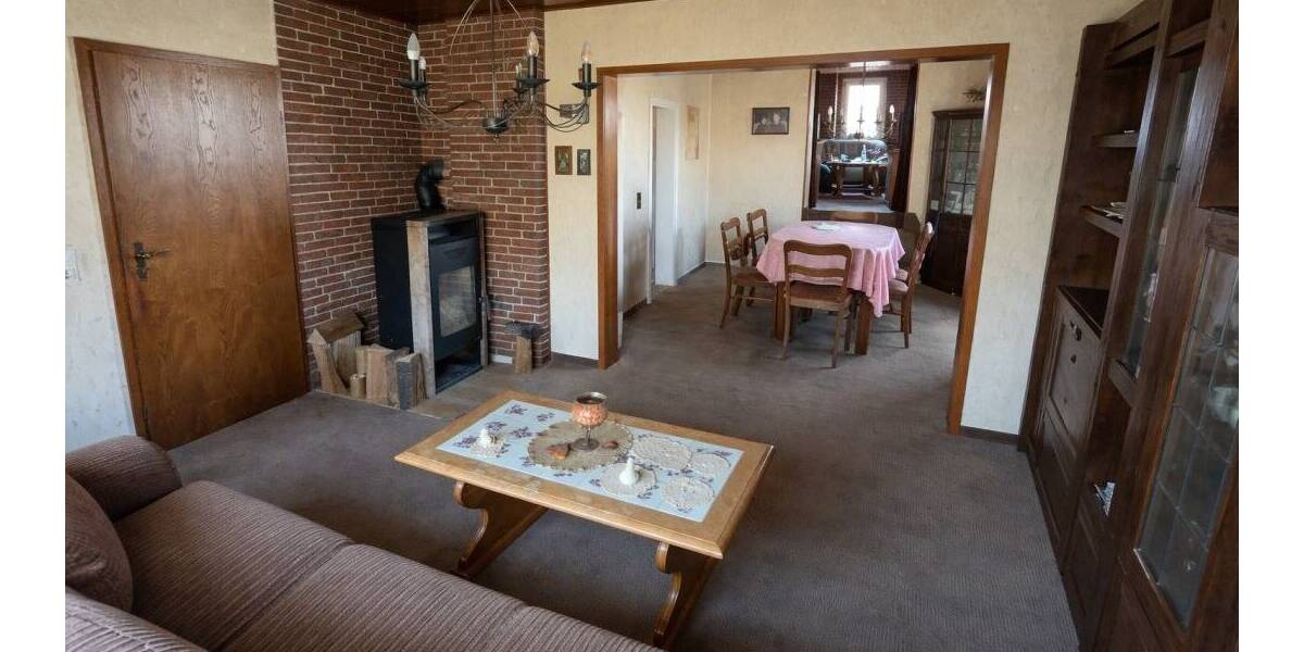 Einfamilienhaus Arnsberg Wennigloh - 7 Zimmer, 180 m&sup2;, 190.000&euro; | Angebot:26733402