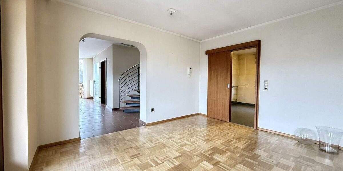 Einfamilienhaus Betzdorf - 7 Zimmer, 268 m&sup2;, 449.000&euro; | Angebot:25263467