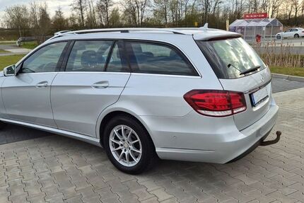 Mercedes-Benz 220 115.000 km 14.900 &euro; Krummhörn 26736