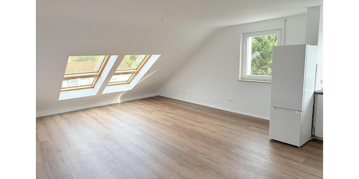 Dachgeschoßwohnung Esslingen am Neckar Oberesslingen - 2.5 Zimmer, 59 m&sup2;, 990&euro; | Angebot:25379019