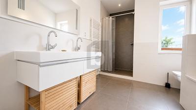 HOCH ÜBER DER STADT - Etagenwohnung Hamburg Lokstedt Lokstedt | Angebot:27330609