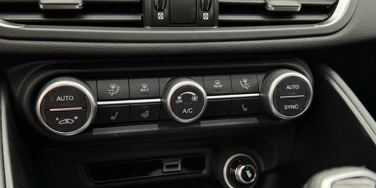 Alfa Romeo Giulia 2.0 Turbo Veloce Q4 Allrad CarPlay 19.700 km 36.450 &euro; Lich 35423