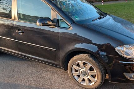 VW Touran 238.000 km 3.000 &euro; Krefeld 47804