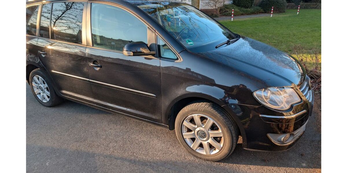 VW Touran 238.000 km 3.000 &euro; Krefeld 47804