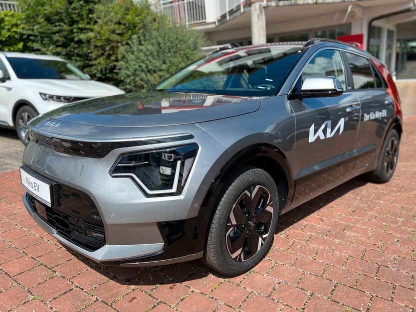 Kia Niro 18.000 km 32.980 € Diedorf / Augsburg 86420
