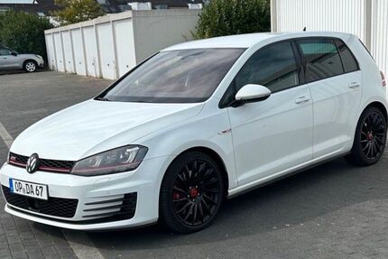 VW Golf 160.000 km 13.900 &euro; Bonn 53177