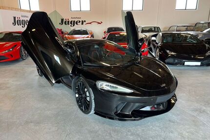 McLaren GT