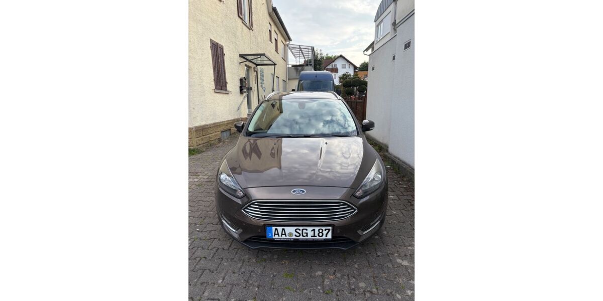 Ford Focus 91.000 km 10.900 &euro; Waldstetten 73550
