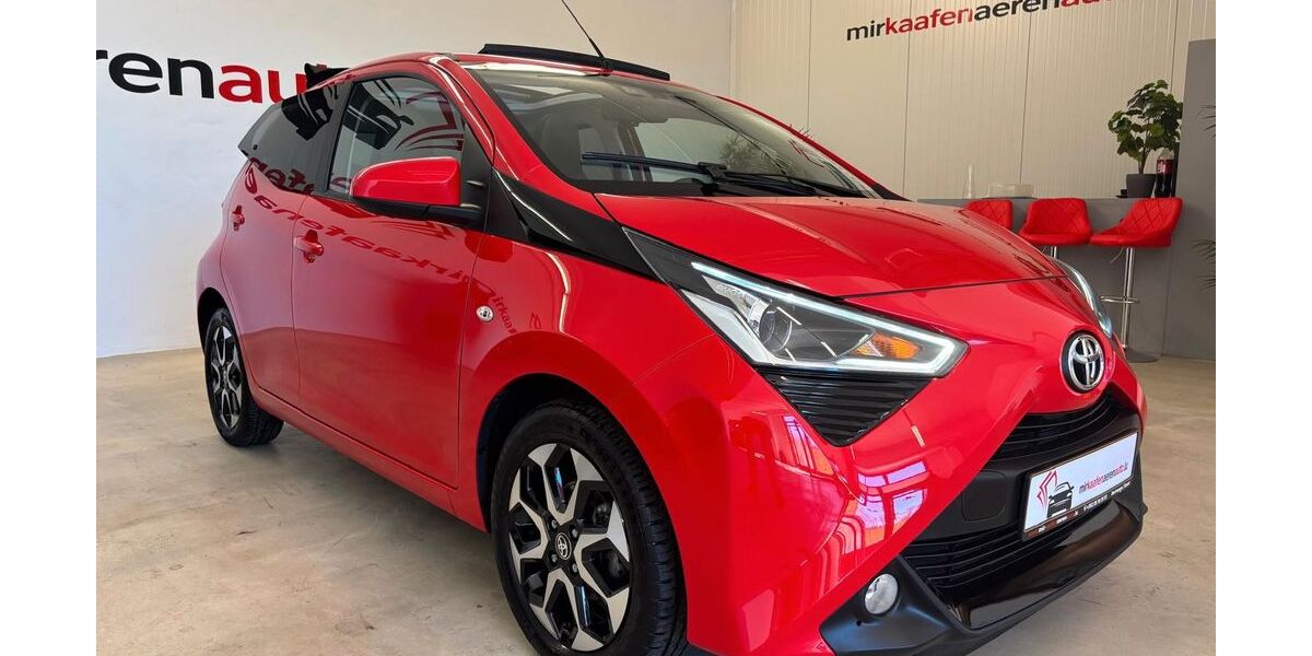 Toyota Aygo (X) 61.700 km 10.990 &euro; Dillingen 66763