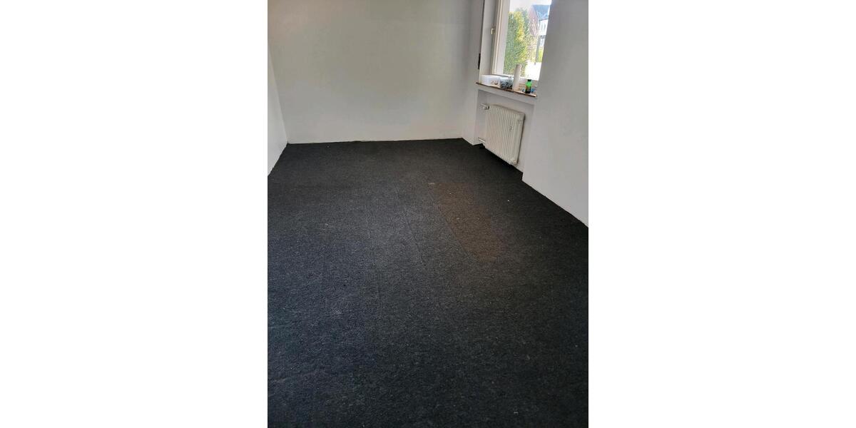 Einfamilienhaus Leopoldshöhe - 8 Zimmer, 206 m&sup2;, 1.800&euro; | Angebot:26075416