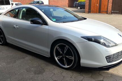 Renault Laguna 151.446 km 7.900 &euro; Hamburg 22529