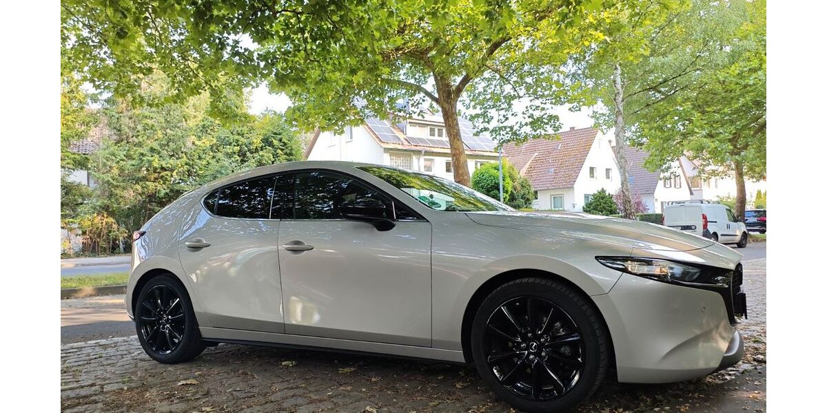 Mazda 3 40.000 km 19.950 &euro; Stuttgart 70195