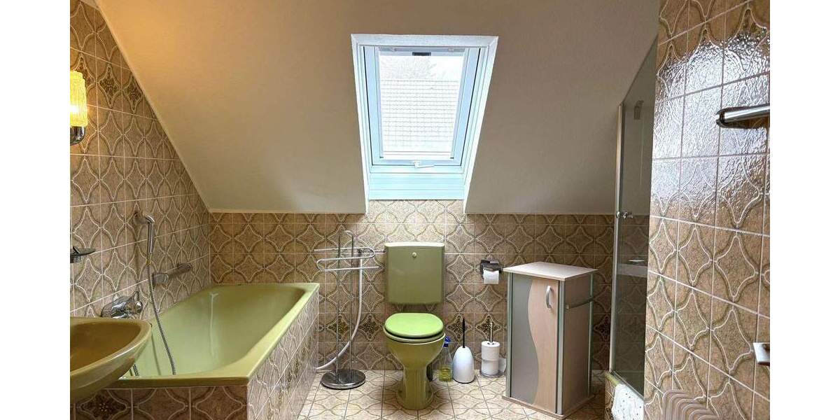 Reihenmittelhaus Moers Schwafheim - 4 Zimmer, 120 m&sup2;, 359.000&euro; | Angebot:25191008