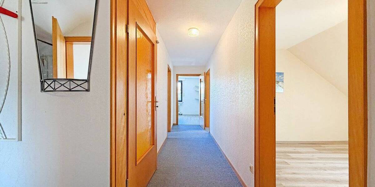 Einfamilienhaus Emmerthal Groß Berkel - 9 Zimmer, 192 m&sup2;, 300.000&euro; | Angebot:26176304