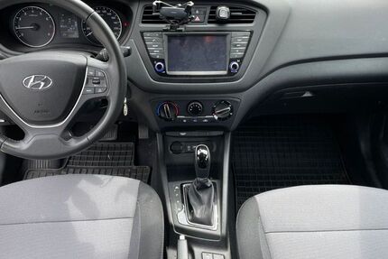 Hyundai i20 64.000 km 11.000 &euro; Bad Vilbel 61118