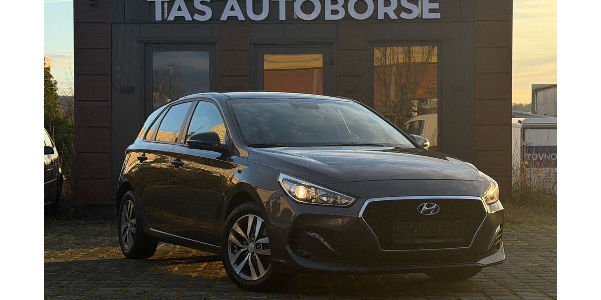 Hyundai i30 133.200 km 9.990 &euro; salzgitter 38259