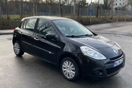 Renault Clio 225.000 km 1.800 &euro; Ulm 89081