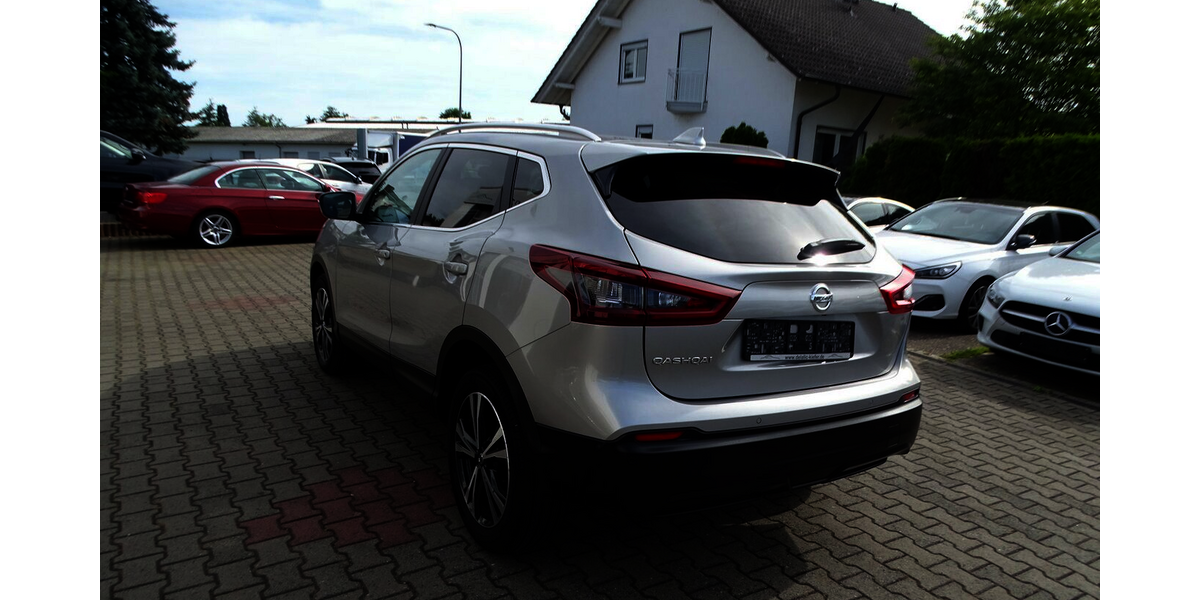 Nissan Qashqai N-Way Rückfahrkamera, Parksensoren, 33.922 km 15.890 &euro; Rodgau 63110