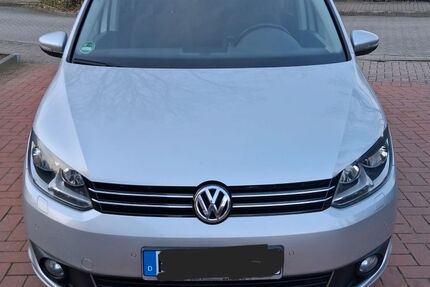 VW Touran 166.200 km 9.300 &euro; Wietmarschen 49835