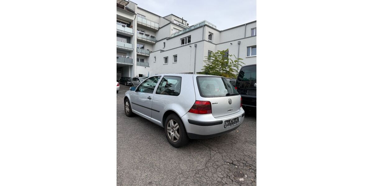 VW Golf 165.936 km 1.699 &euro; Bonn 53111