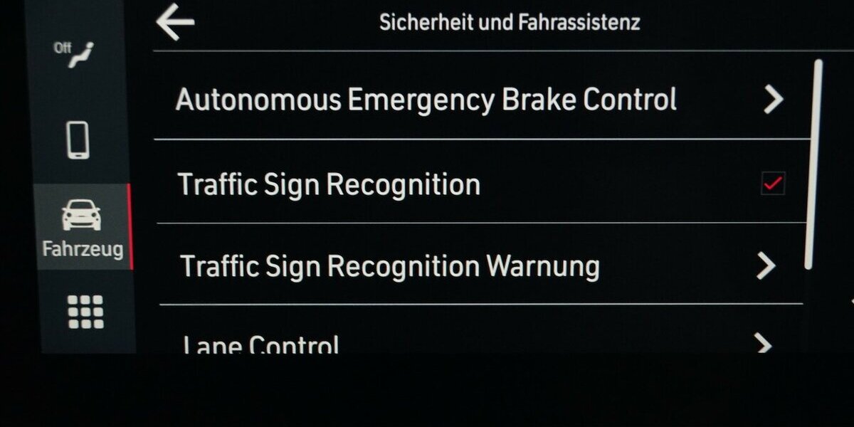 Fiat 500e Action Carplay Android Automatik 23.600 km 12.600 &euro; Lich 35423