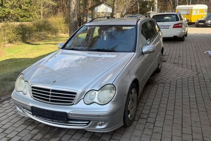 Mercedes-Benz 200 437.300 km 800 &euro; Saalfeld 07318