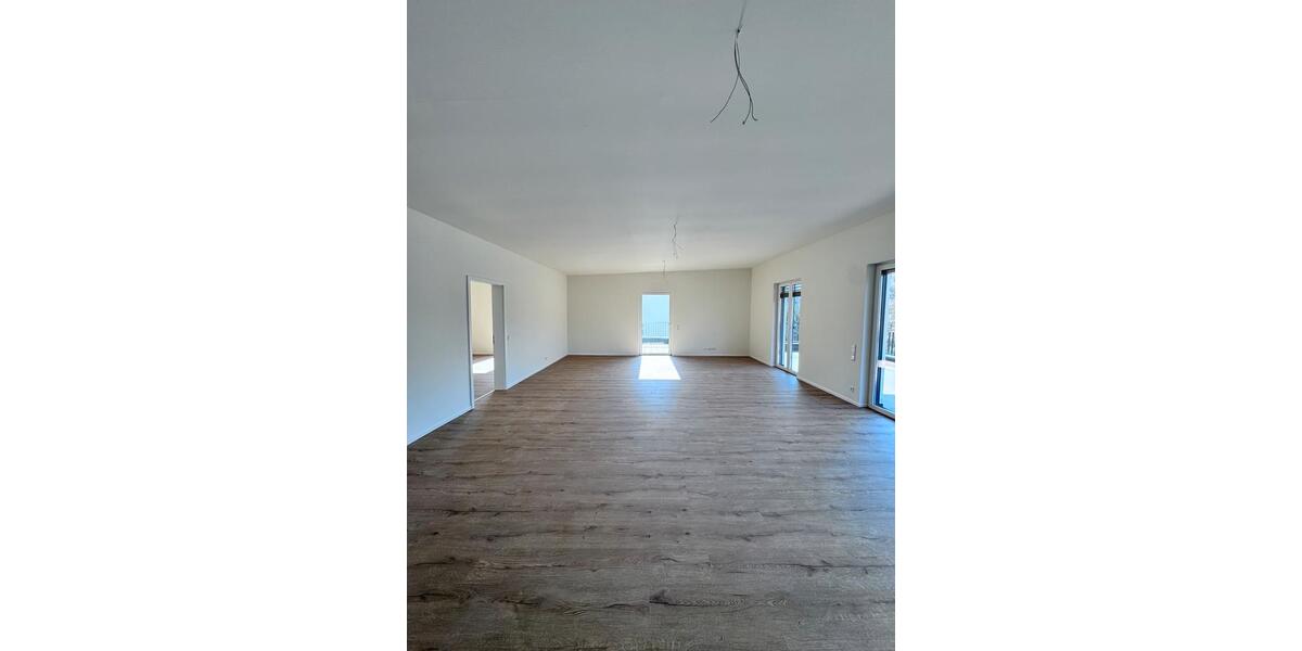 Einfamilienhaus Gummersbach - 3.5 Zimmer, 146 m&sup2;, 1.900&euro; | Angebot:25363993