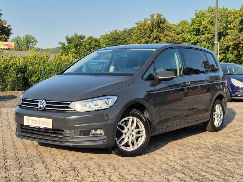 VW Touran 140.000 km 16.380 € Ludwigsau 36251