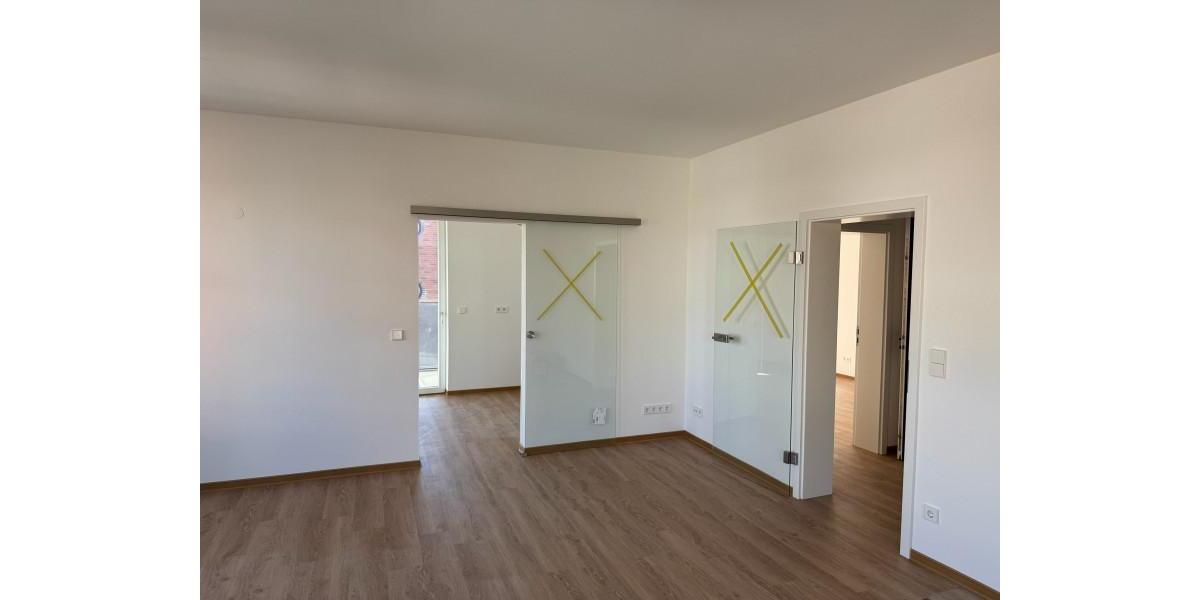 Etagenwohnung Cottbus - 3 Zimmer, 88 m&sup2;, 1.056&euro; | Angebot:26620748