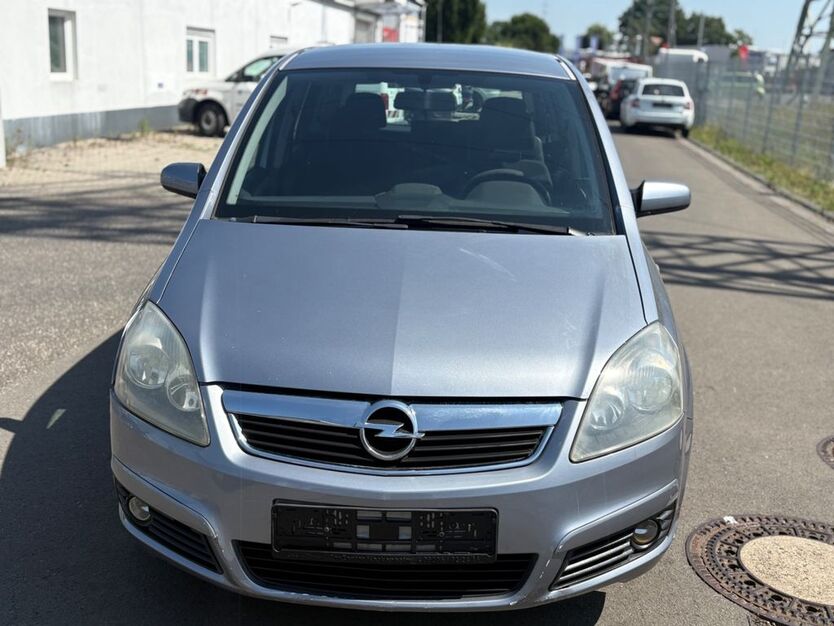 Opel Zafira 228.000 km 2.500 € Speyer 67346