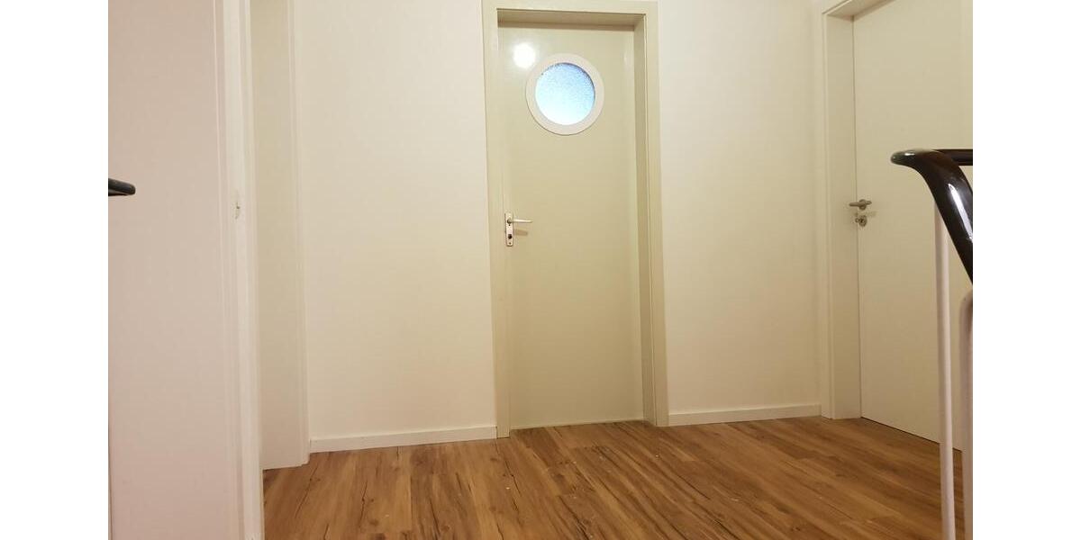 Reiheneckhaus mit großem Garten und Garage 5 zimmer