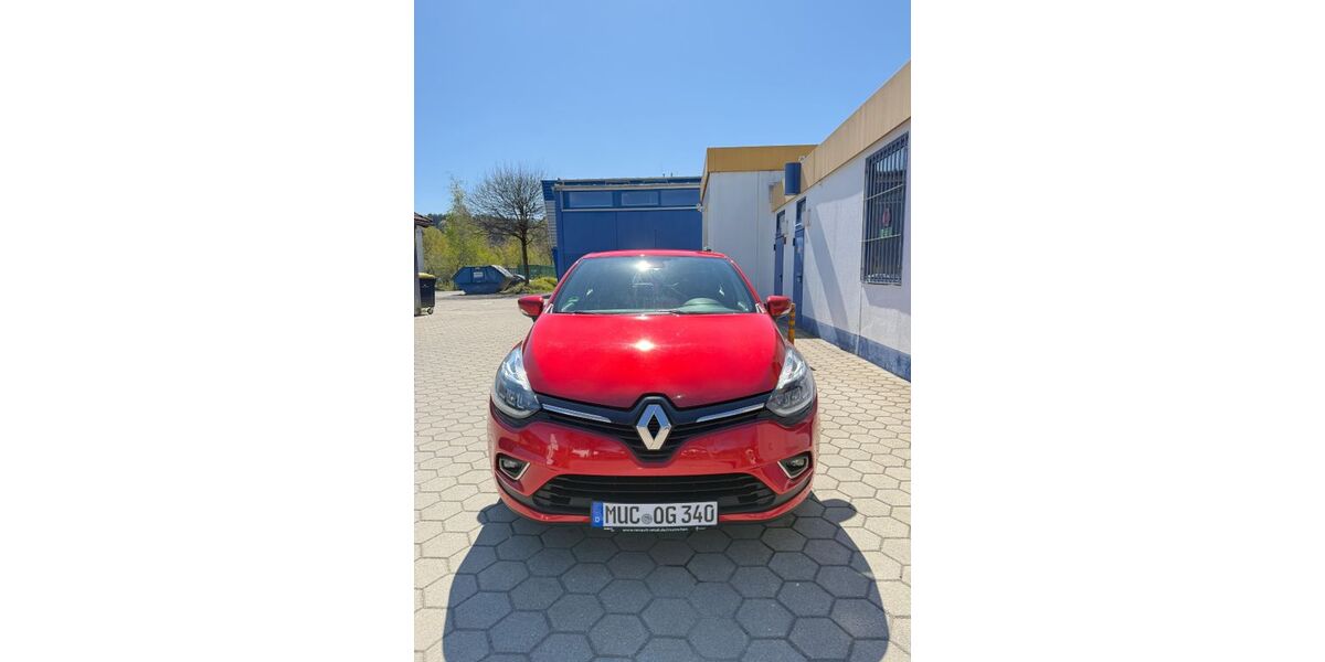Renault Clio 71.000 km 7.699 &euro; München 80933