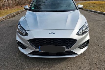 Ford Focus 147.000 km 13.200 &euro; Lam 93462