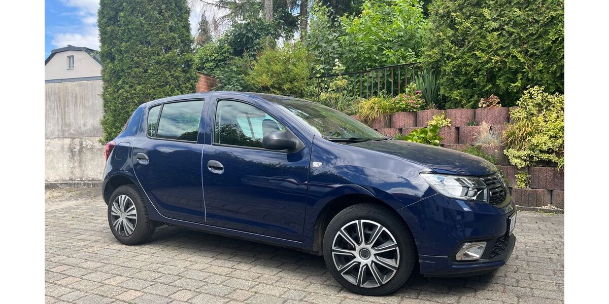Dacia Sandero 65.000 km 6.950 &euro; Dresden 01189
