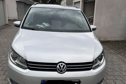 VW Touran 149.454 km 6.500 &euro; Eschborn 65760