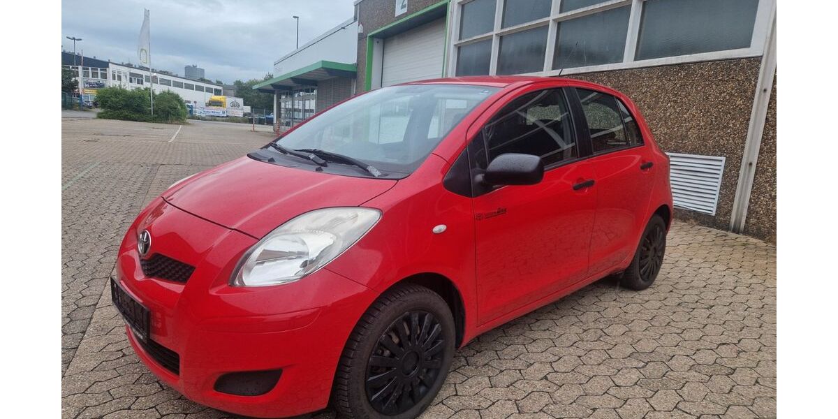 Toyota Yaris 146.000 km 3.099 &euro; aachen 52068