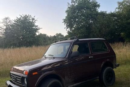 Lada Niva 39.000 km 8.500 &euro; Schorndorf 73614