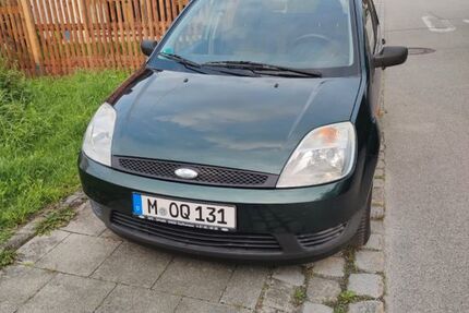 Ford Fiesta 171.360 km 1.300 € Grasbrunn 85630