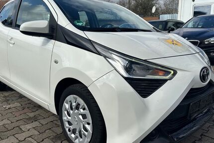 Toyota Aygo (X) 88.000 km 9.750 &euro; Mannheim 68309