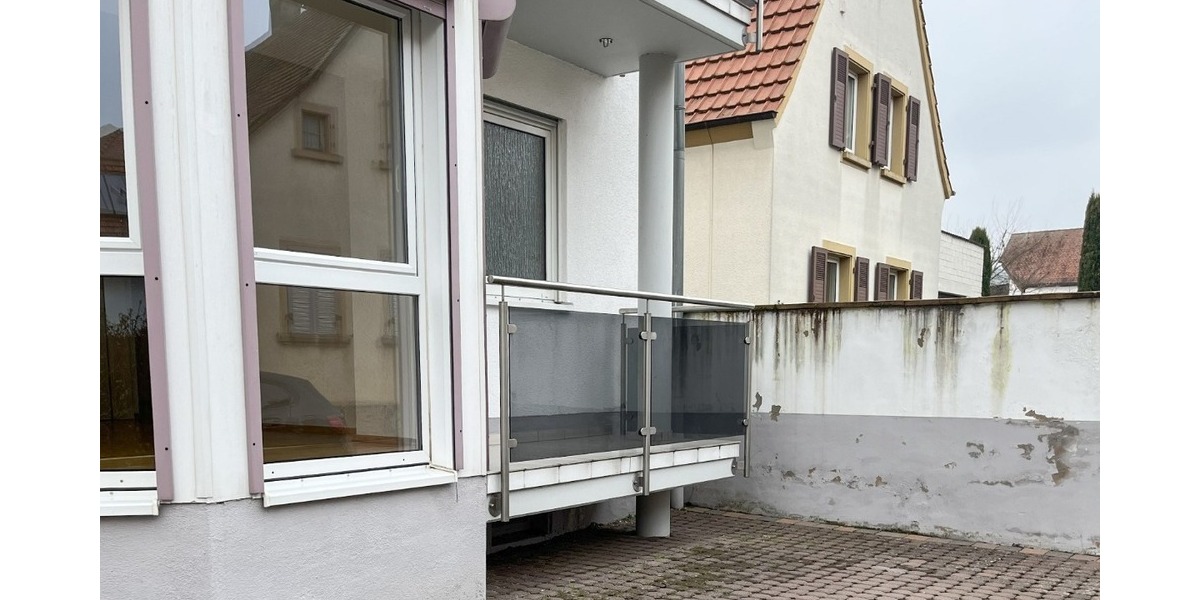 Lichtdurchflutete 2-Zimmer-Wohnung mit Balkon & Stellplatz in Kallstadt–Eigennutzung oder Vermietung - Erdgeschoßwohnung Kallstadt | Angebot:26249273