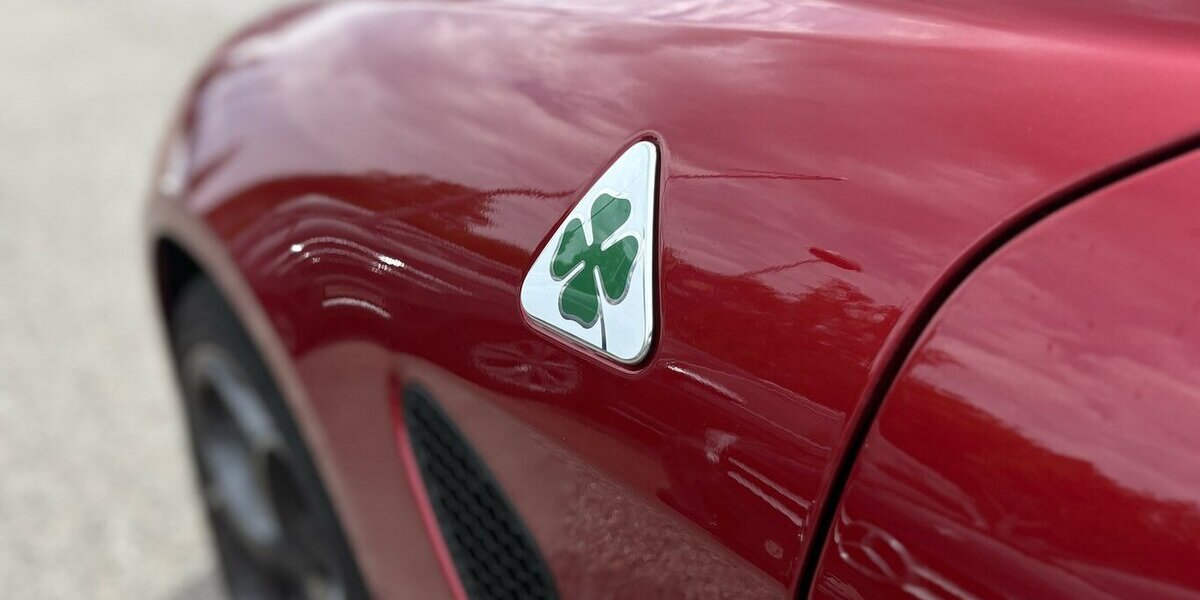 Alfa Romeo Giulia 2,9 V6 Quadrifoglio MEMORY/KAMERA/1.HAND 6.415 km 73.900 &euro; Villingen-Schwenningen 78054