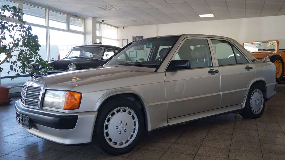 Mercedes-Benz 190 265.661 km 25.500 &euro; Zossen 15806