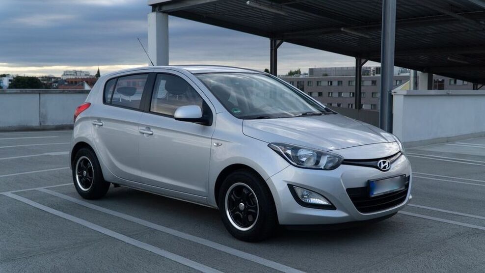 i20