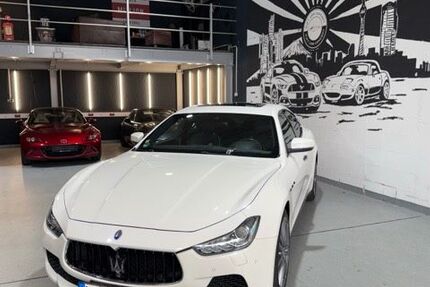 Maserati Ghibli 134.200 km 22.900 &euro; Eddersheim 65795