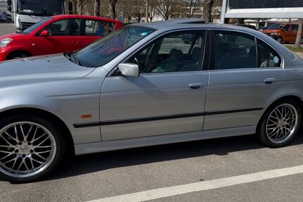 BMW 523 96.300 km 10.800 &euro; Stockach 78333
