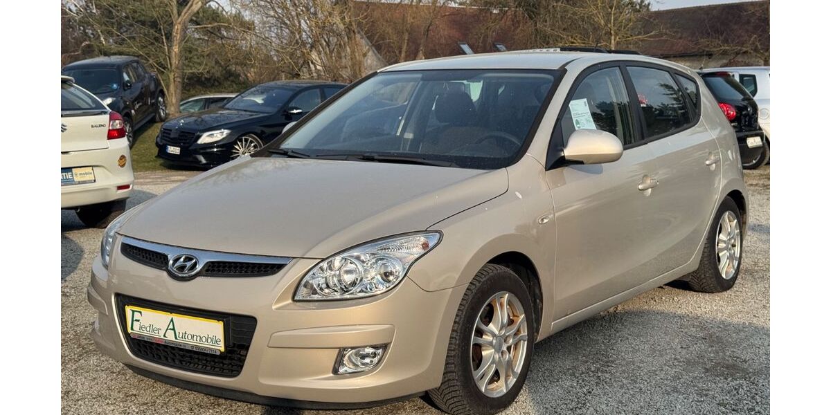 Hyundai i30 180.000 km 3.300 &euro; Großdubrau/Zschillichau 02694