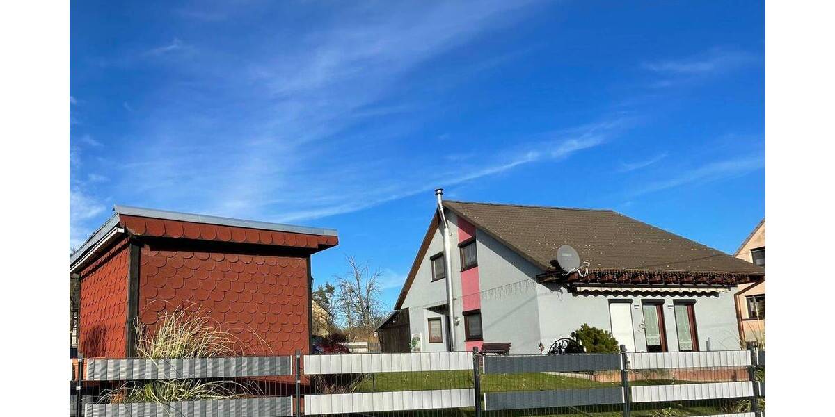 Einfamilienhaus Meerane - 4 Zimmer, 110 m&sup2;, 299.000&euro; | Angebot:26242438