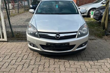 Opel Astra 135.947 km 2.800 &euro; Hamburg 20539
